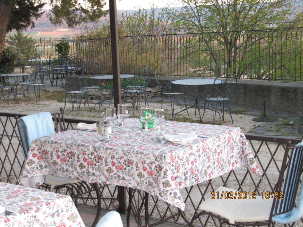 Le Castel Du Mont Boise Hotel Montboucher-sur-Jabron Екстериор снимка