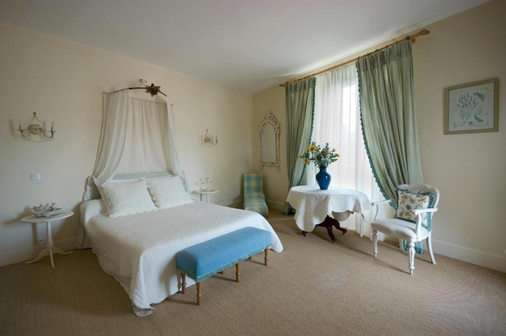 Le Castel Du Mont Boise Hotel Montboucher-sur-Jabron Екстериор снимка
