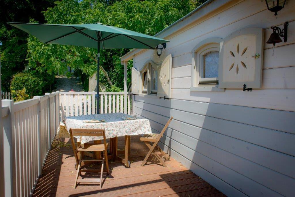 Le Castel Du Mont Boise Hotel Montboucher-sur-Jabron Екстериор снимка